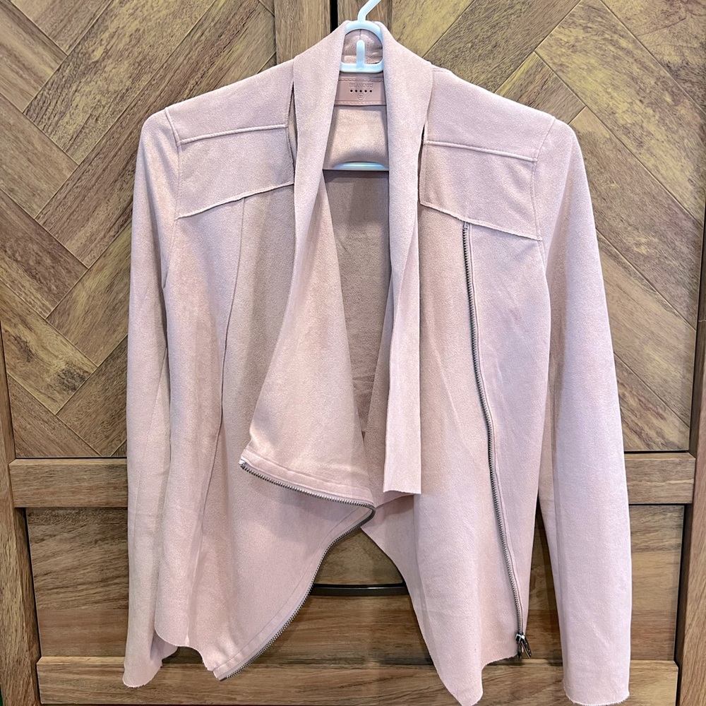Blank NYC faux suede crop jacket women’s spring crop jacket blush asymmetrical